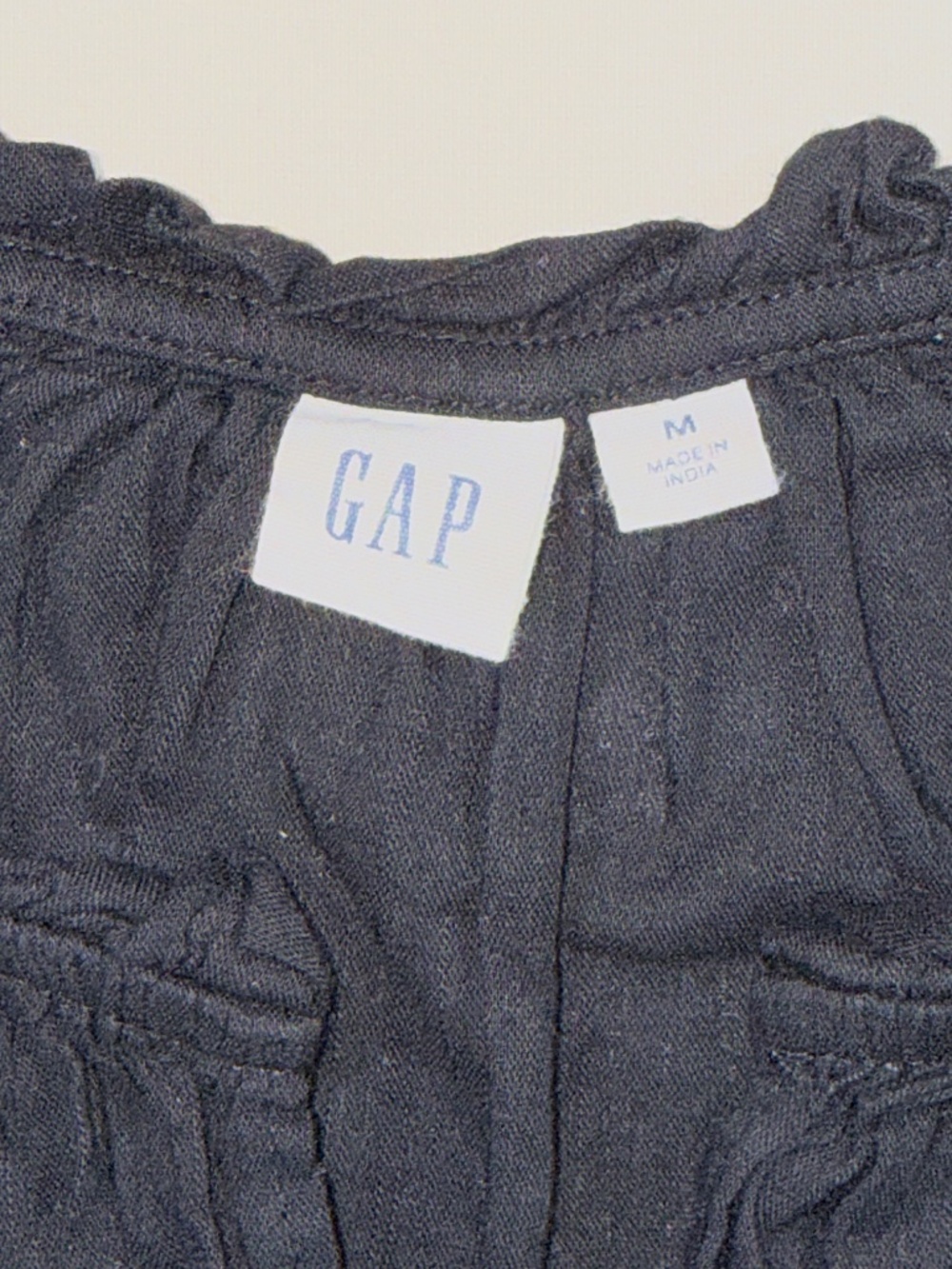 GAP Factory True Black Splitneck Flutter Sleeve Peasant Top Blouse Medium EUC - Picture 2 of 6